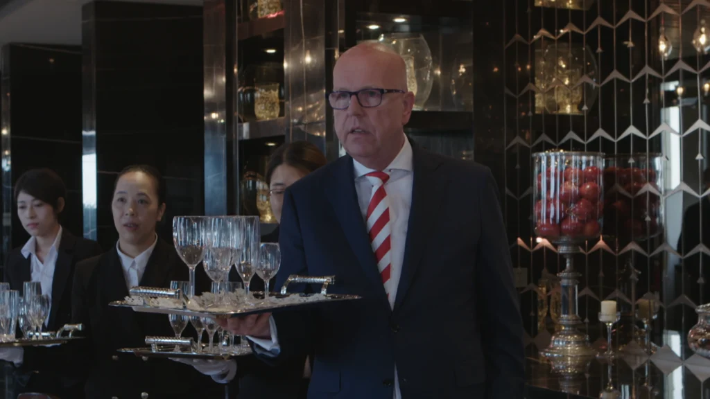 Still from the television feature on Butler Academy Chengdu, filmed by Almost Red Producciones for the German channel ich.tv (2017)