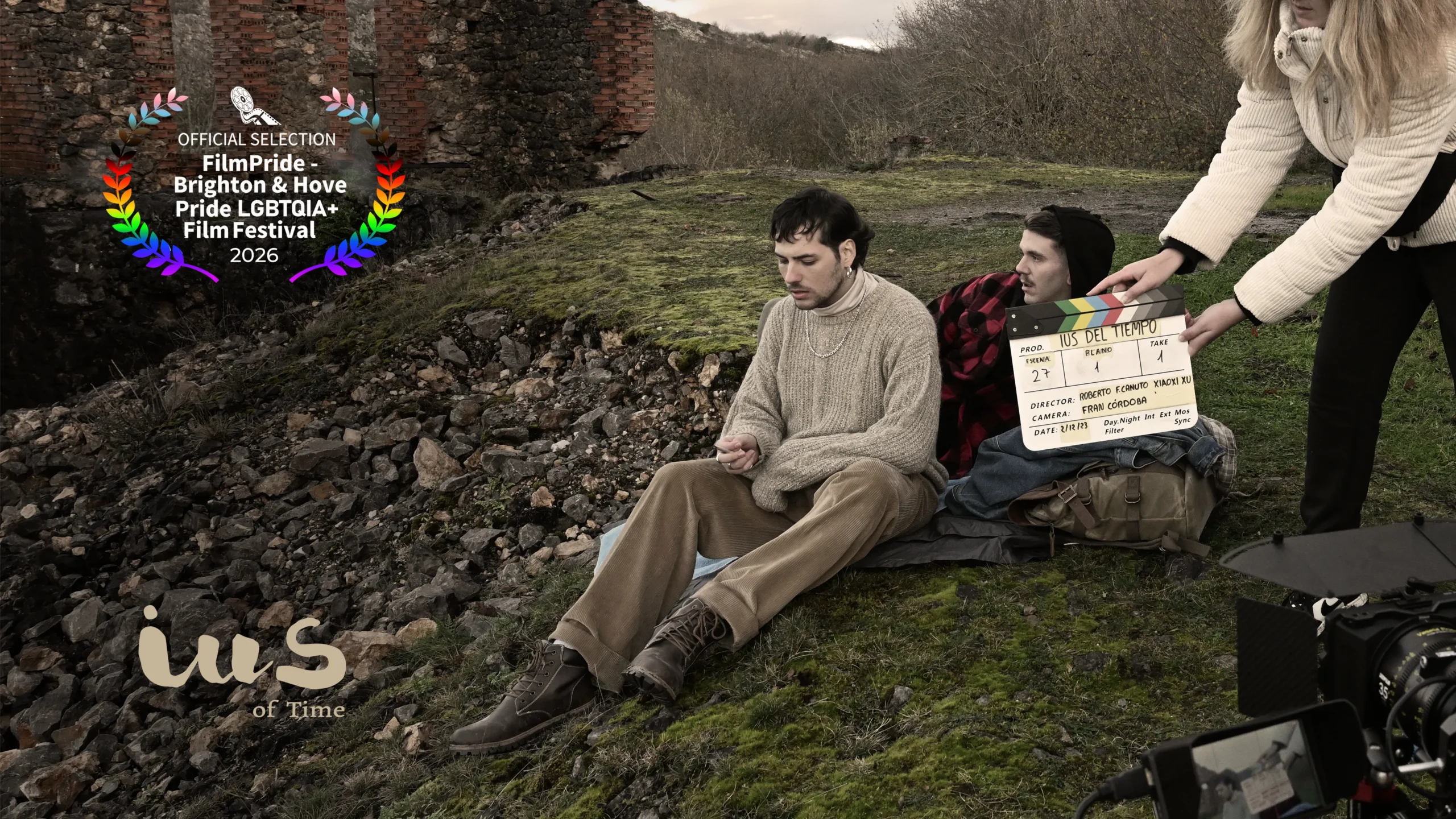 Behind-the-scenes photograph from “IUS of Time” (2025), with actors Pelayo Carrizo and Andy Almar during filming in rural Asturias, selected at FilmPride – Brighton & Hove’s LGBTIQ Film Festival 2026. Photo by Jorge Fernández Artime.